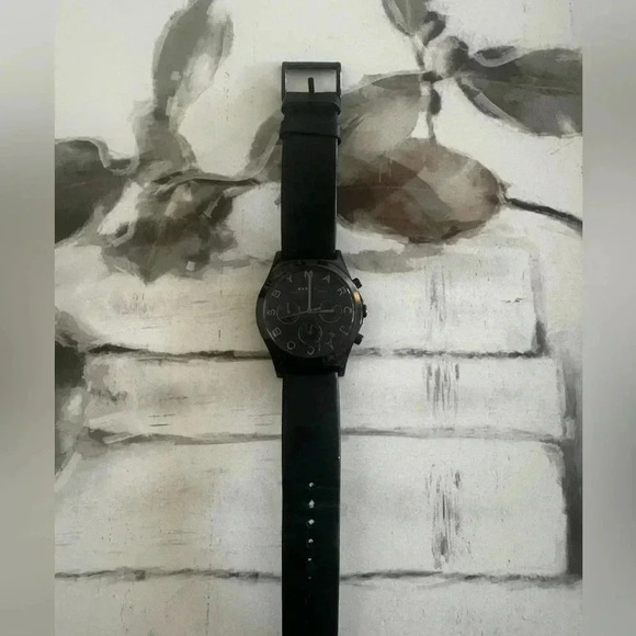 Marc By Marc Jacobs Black Leather Watch - Picture 3 of 10